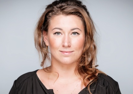 KIN 18 WEB Groot SharonaVanEs.png